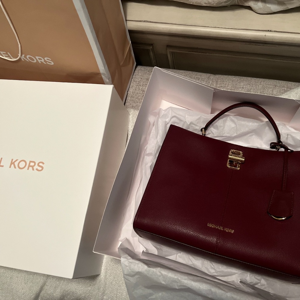 Michael Kors purse